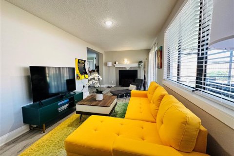 House in Winter Park, Florida 3 bedrooms, 115.01 sq.m. № 2222953 - photo 12