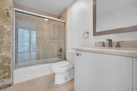 Condo in Fort Lauderdale, Florida, 1 bedroom  № 1967914 - photo 23