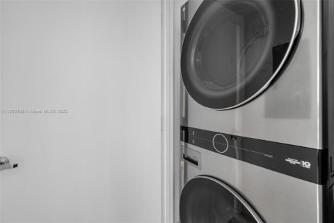 Condo in Fort Lauderdale, Florida, 1 bedroom  № 1967914 - photo 22