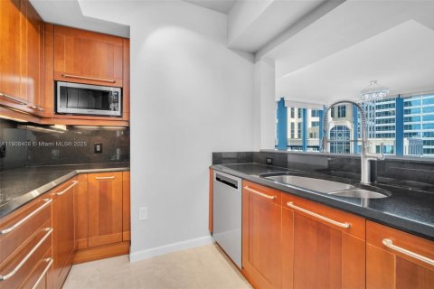 Condo in Fort Lauderdale, Florida, 1 bedroom  № 1967914 - photo 5