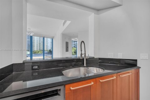 Condo in Fort Lauderdale, Florida, 1 bedroom  № 1967914 - photo 7