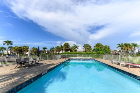 Condominio en alquiler en Punta Gorda, Florida, 2 dormitorios, 104.05 m2 № 1907292 - foto 3