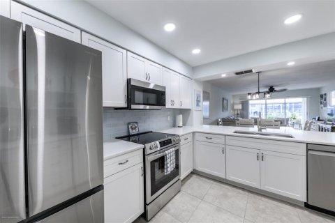 Condominio en alquiler en Punta Gorda, Florida, 2 dormitorios, 104.05 m2 № 1907292 - foto 9