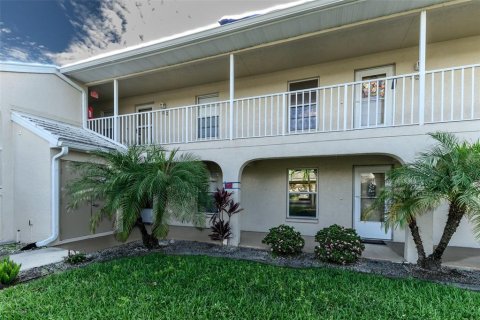 Condominio en alquiler en Punta Gorda, Florida, 2 dormitorios, 104.05 m2 № 1907292 - foto 2