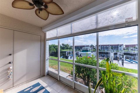 Condominio en alquiler en Punta Gorda, Florida, 2 dormitorios, 104.05 m2 № 1907292 - foto 23