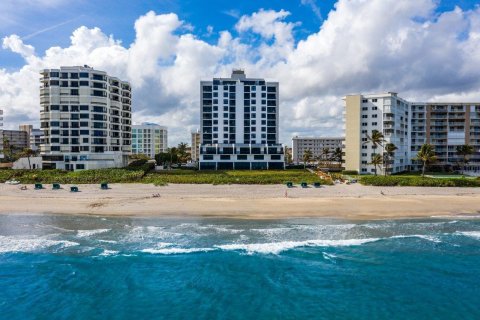 Condo in Highland Beach, Florida, 3 bedrooms № 2175757