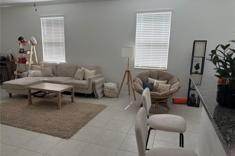 Touwnhouse à louer à Zephyrhills, Floride: 2 chambres, 143.16 m2 № 1858053 - photo 11