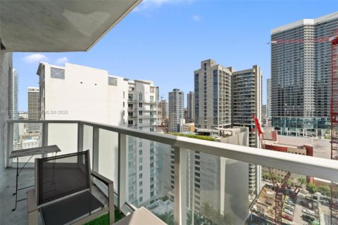 Condo in Miami, Florida, 2 bedrooms  № 1936288 - photo 9