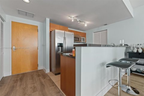 Condo in Miami, Florida, 2 bedrooms  № 1936288 - photo 24
