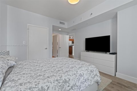 Condo in Miami, Florida, 2 bedrooms  № 1936288 - photo 14