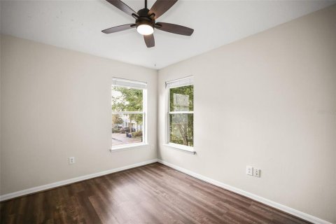 Townhouse in Clearwater, Florida 3 bedrooms, 138.98 sq.m. № 2334193 - photo 15