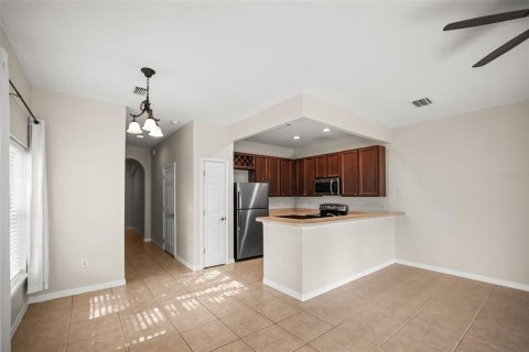 Townhouse in Clearwater, Florida 3 bedrooms, 138.98 sq.m. № 2334193 - photo 6
