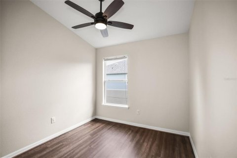 Townhouse in Clearwater, Florida 3 bedrooms, 138.98 sq.m. № 2334193 - photo 17