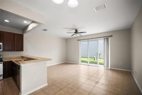 Townhouse in Clearwater, Florida 3 bedrooms, 138.98 sq.m. № 2334193 - photo 8