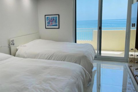 Copropriété à louer à Hallandale Beach, Floride: 2 chambres, 136.19 m2 № 2015672 - photo 11