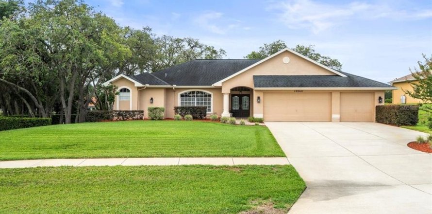 Casa en Spring Hill, Florida 4 dormitorios, 222.97 m2 № 1785664