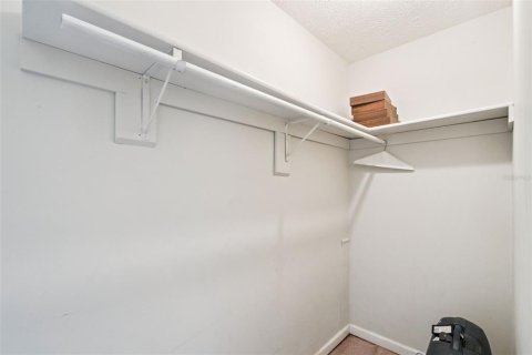 House in Kissimmee, Florida 3 bedrooms, 158.31 sq.m. № 2235566 - photo 21