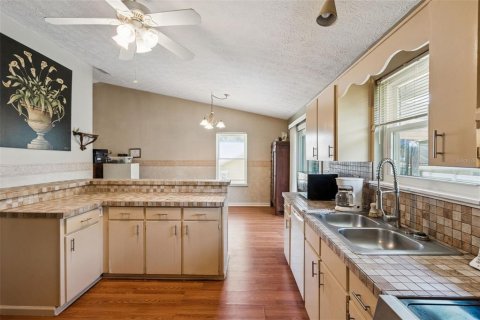 House in Kissimmee, Florida 3 bedrooms, 158.31 sq.m. № 2235566 - photo 11