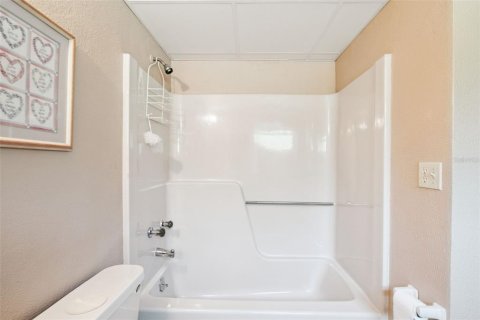 House in Kissimmee, Florida 3 bedrooms, 158.31 sq.m. № 2235566 - photo 17