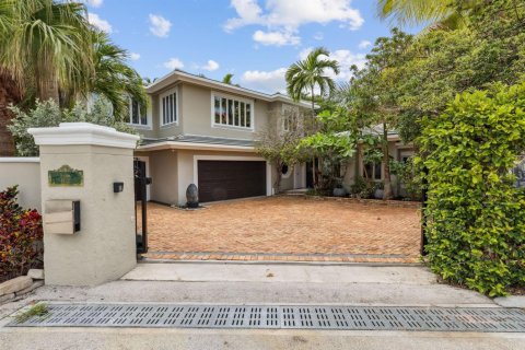 Casa en Fort Lauderdale, Florida 5 dormitorios, 446.49 m2 № 2326663
