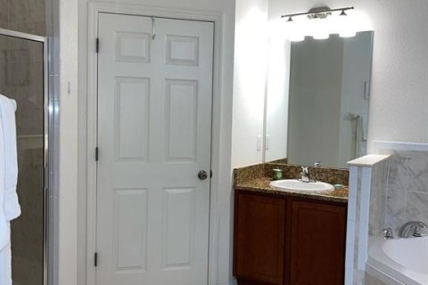 Villa ou maison à louer à Kissimmee, Floride: 5 chambres, 218.41 m2 № 2097653 - photo 22