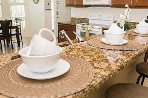 Villa ou maison à louer à Kissimmee, Floride: 5 chambres, 218.41 m2 № 2097653 - photo 4