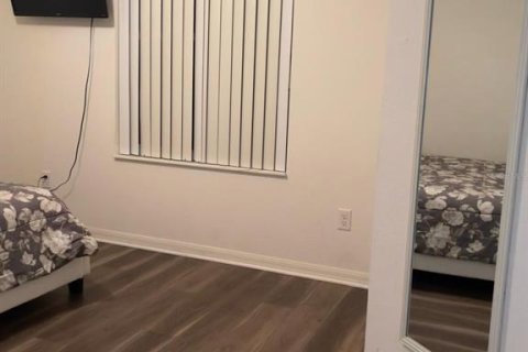 Villa ou maison à louer à Kissimmee, Floride: 5 chambres, 218.41 m2 № 2097653 - photo 28