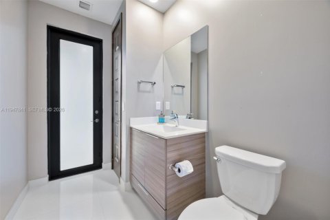 Villa ou maison à vendre à Miami Lakes, Floride: 5 chambres, 283.35 m2 № 2004072 - photo 15