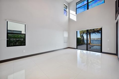 Villa ou maison à vendre à Miami Lakes, Floride: 5 chambres, 283.35 m2 № 2004072 - photo 14