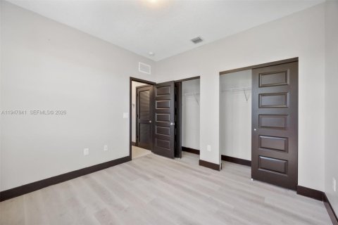 Villa ou maison à vendre à Miami Lakes, Floride: 5 chambres, 283.35 m2 № 2004072 - photo 8