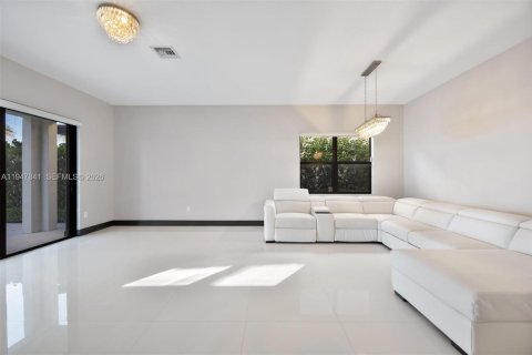 Villa ou maison à vendre à Miami Lakes, Floride: 5 chambres, 283.35 m2 № 2004072 - photo 12
