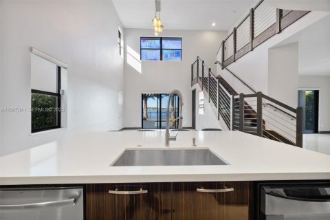 Villa ou maison à vendre à Miami Lakes, Floride: 5 chambres, 283.35 m2 № 2004072 - photo 20