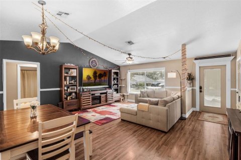 Casa en venta en Clermont, Florida, 3 dormitorios, 138.52 m2 № 1854572 - foto 3