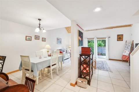 Touwnhouse à vendre à Winter Springs, Floride: 4 chambres, 174.47 m2 № 1659170 - photo 10
