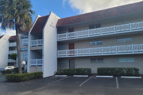 Condo in Lauderhill, Florida, 2 bedrooms № 2083329 - photo 10
