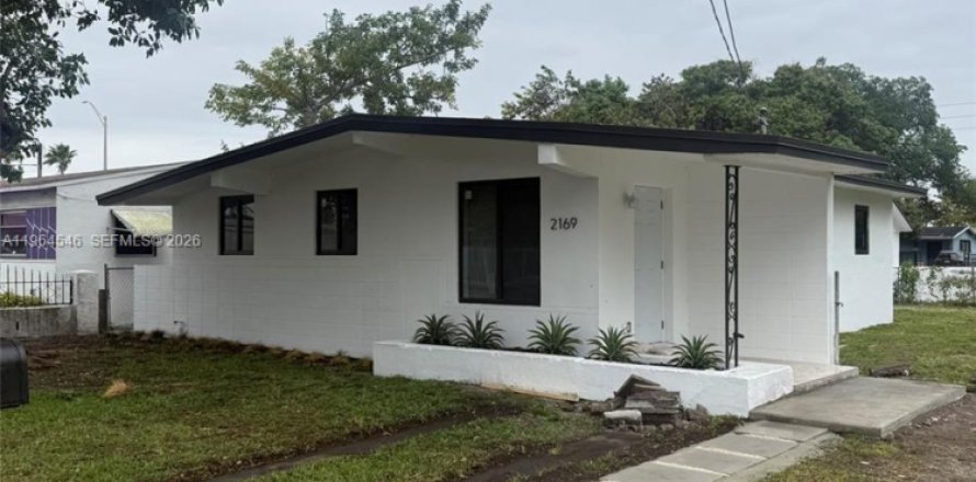 Casa en Miami, Florida 3 dormitorios, 120.03 m2 № 2025949