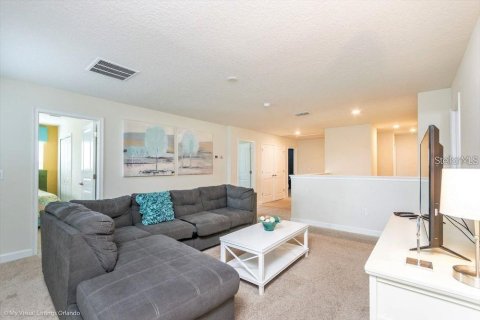 House in Davenport, Florida 8 bedrooms, 363.15 sq.m. № 1572765 - photo 21