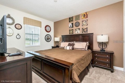 House in Davenport, Florida 8 bedrooms, 363.15 sq.m. № 1572765 - photo 14