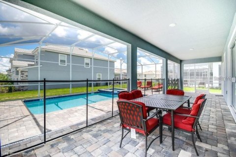 House in Davenport, Florida 8 bedrooms, 363.15 sq.m. № 1572765 - photo 11