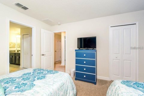 House in Davenport, Florida 8 bedrooms, 363.15 sq.m. № 1572765 - photo 20