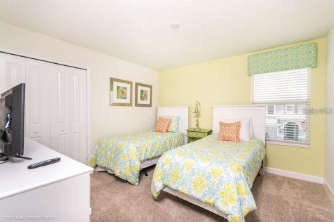 House in Davenport, Florida 8 bedrooms, 363.15 sq.m. № 1572765 - photo 25