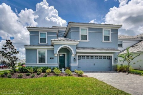 House in Davenport, Florida 8 bedrooms, 363.15 sq.m. № 1572765 - photo 1
