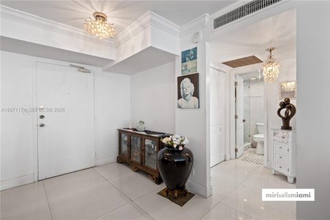 Copropriété à vendre à Sunny Isles Beach, Floride: 2 chambres, 138.24 m2 № 2301610 - photo 19