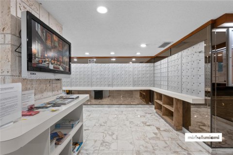 Copropriété à vendre à Sunny Isles Beach, Floride: 2 chambres, 138.24 m2 № 2301610 - photo 9