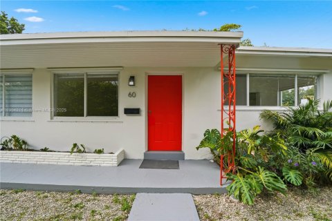 House in Miami, Florida 2 bedrooms, 65.03 sq.m. № 1954864 - photo 17