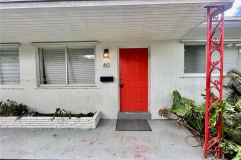 Снять в аренду виллу или дом в Майами, Флорида 2 спальни, 65.03м2, № 1954864 - фото 11