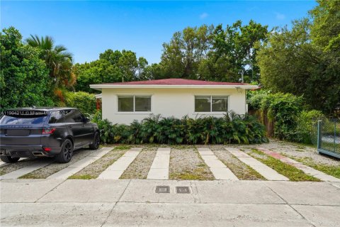 House in Miami, Florida 2 bedrooms, 65.03 sq.m. № 1954864 - photo 22