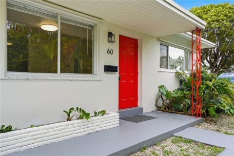 House in Miami, Florida 2 bedrooms, 65.03 sq.m. № 1954864 - photo 21