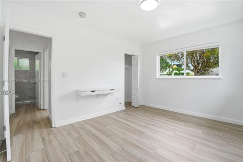 House in Miami, Florida 2 bedrooms, 65.03 sq.m. № 1954864 - photo 16