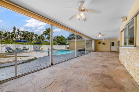 Casa en venta en Hollywood, Florida, 4 dormitorios, 290.32 m2 № 2030848 - foto 23